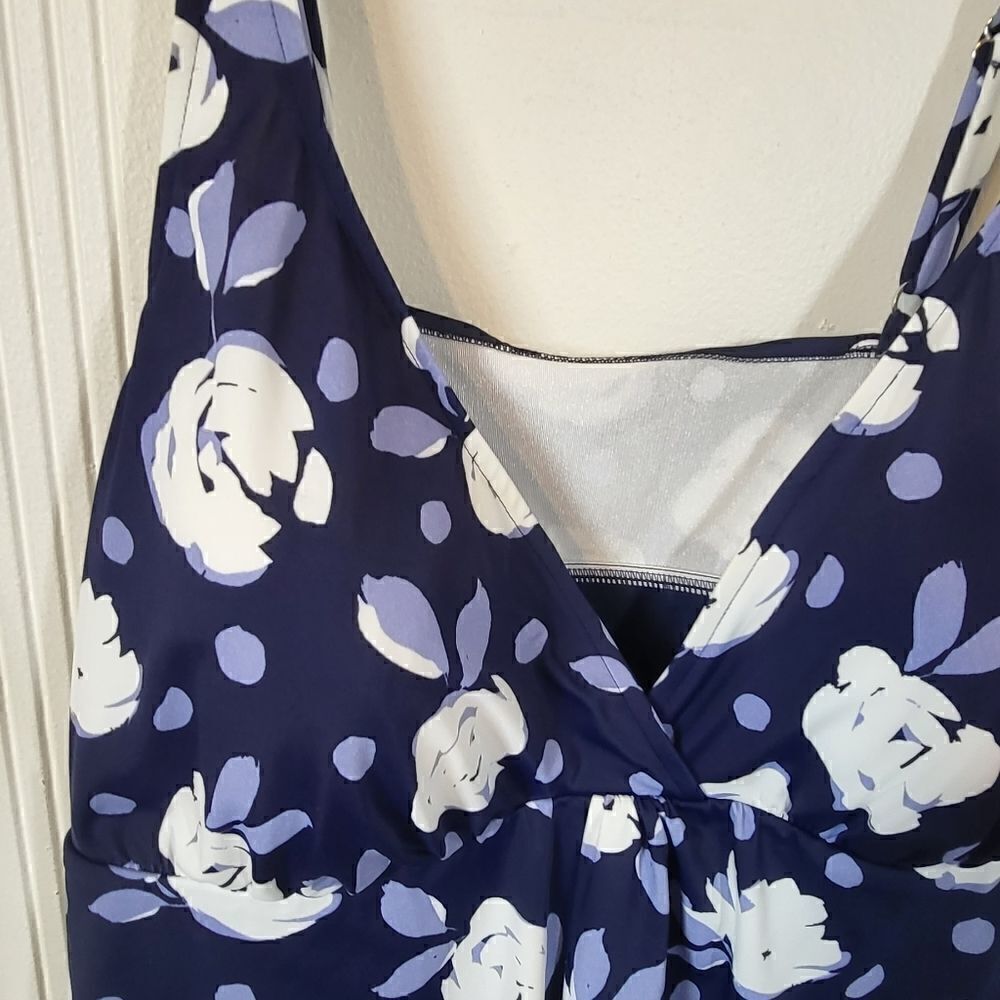 Plus Size Croft& Barrow One Pieceswimsuit - image 5